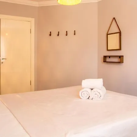 Flat W Sea View Terrace 1 Min To In * Didim